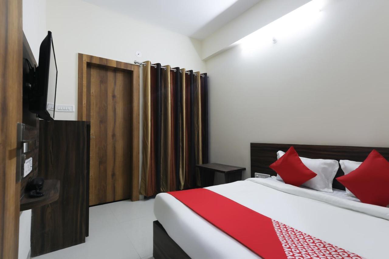 Hotel O La Flora Індаур Екстер'єр фото