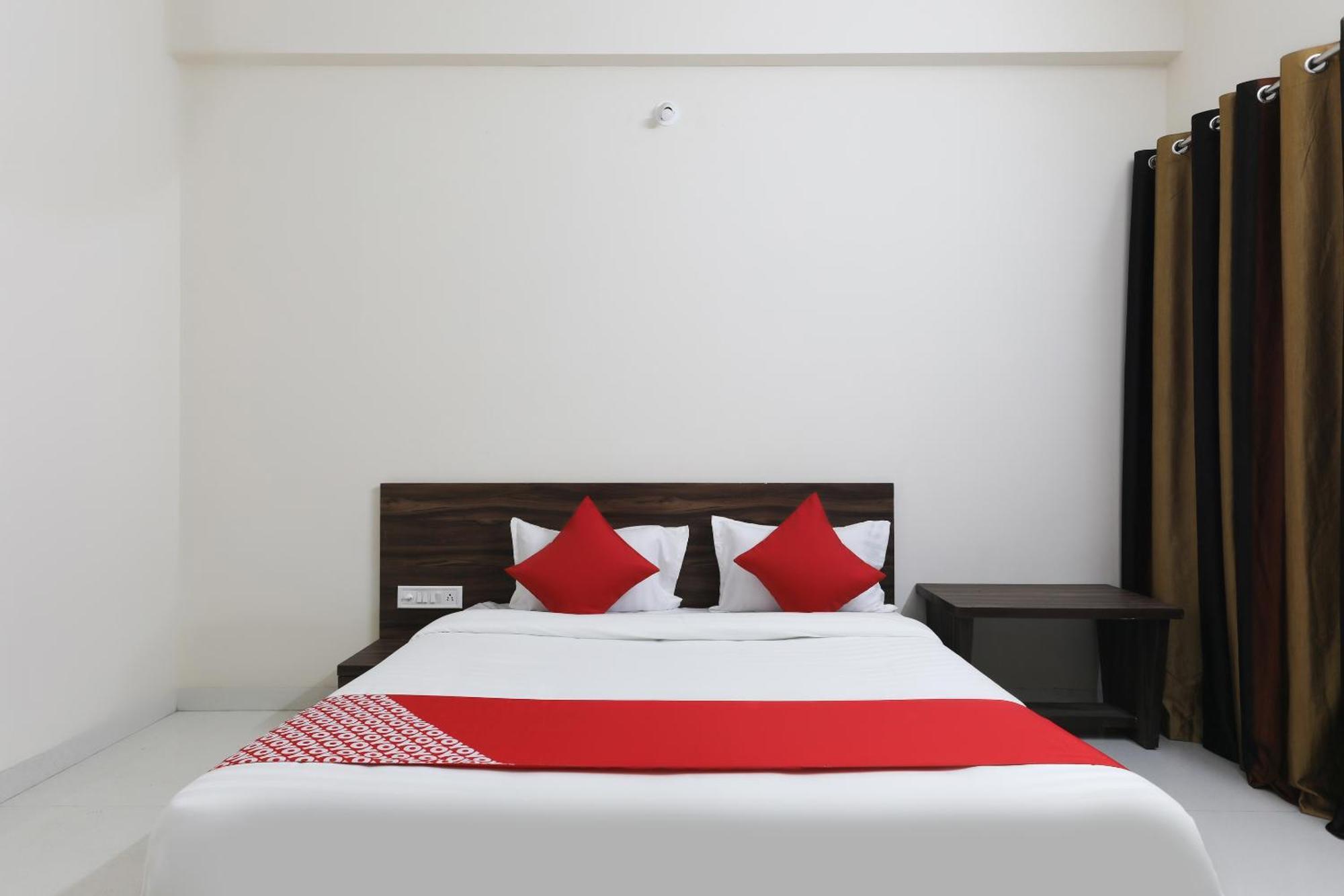 Hotel O La Flora Індаур Екстер'єр фото
