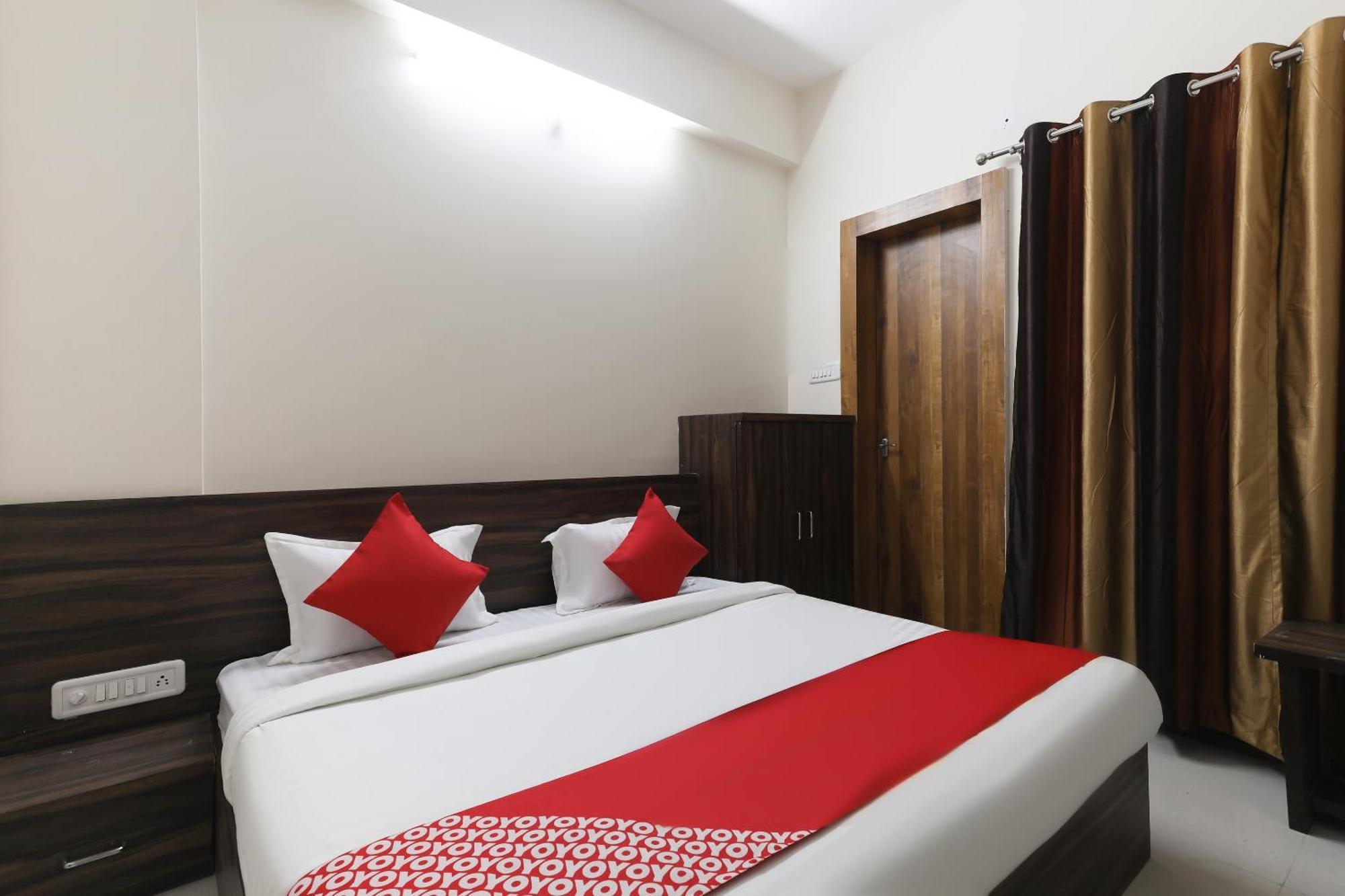 Hotel O La Flora Індаур Екстер'єр фото